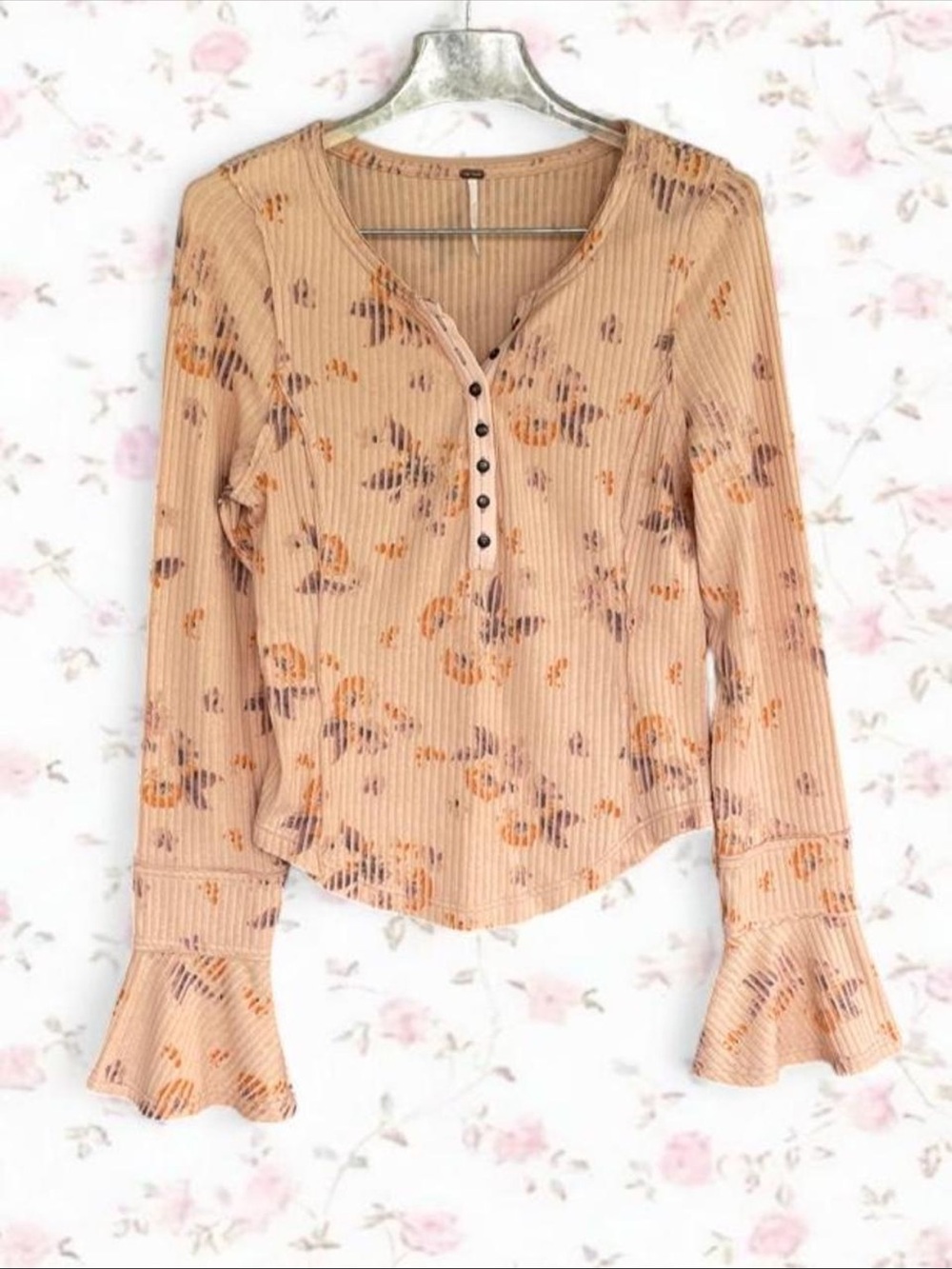 Free People Boho Tan Floral Ribbed Henley Top With Ruffle Sleeves - Sz. L